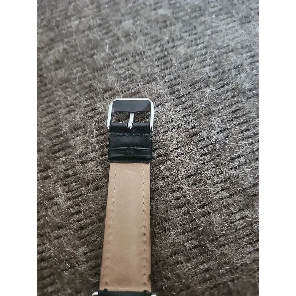 Wristwatch Mens Tomax Leather Band‎ Scratches On Back New Battery